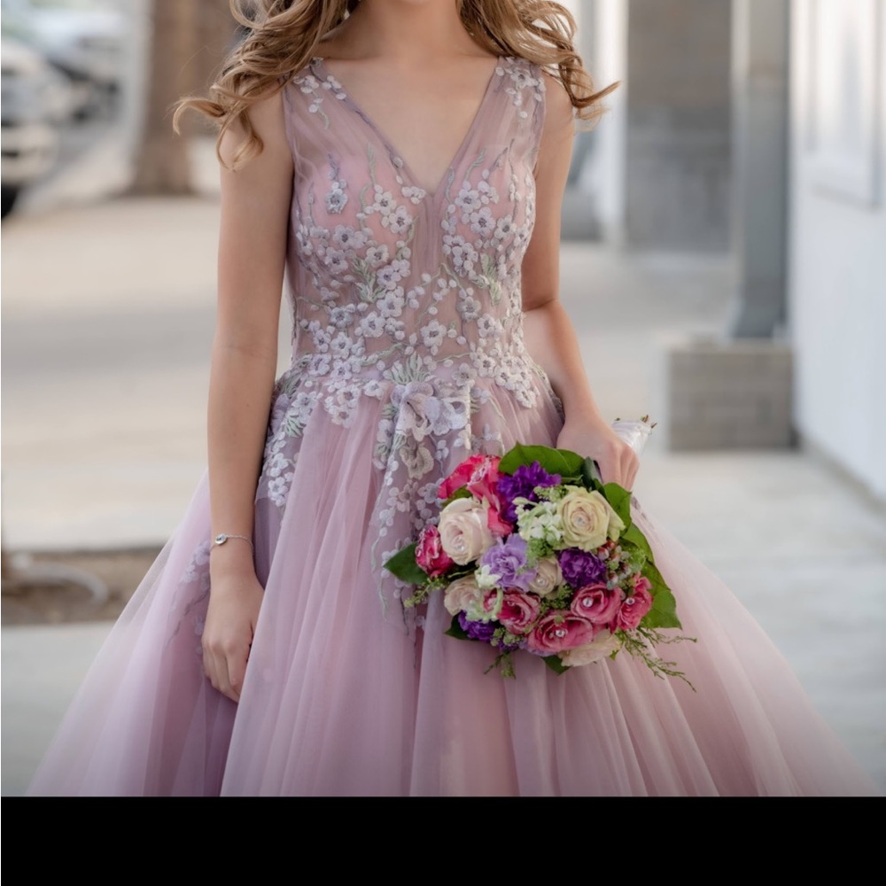 worn once dress great condition